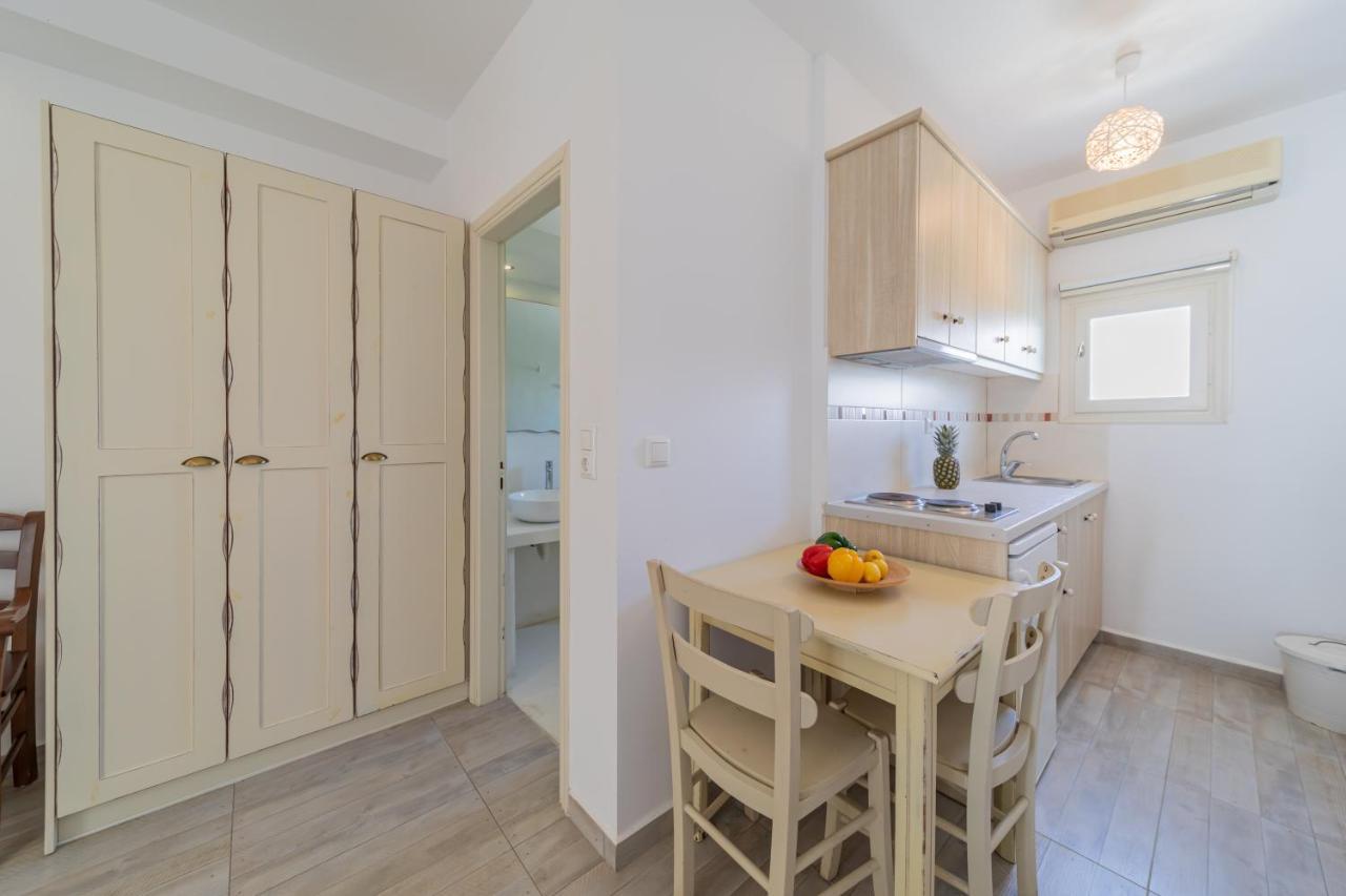 Anemomilos Beach Hotel Agia Anna  외부 사진